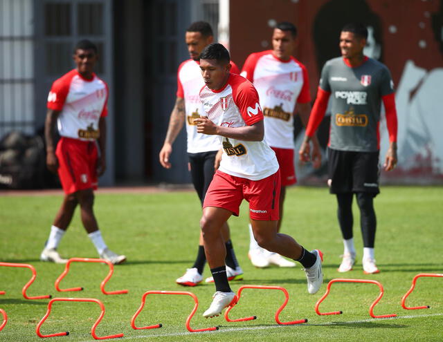 Selección peruana completó segundo día de entrenamiento