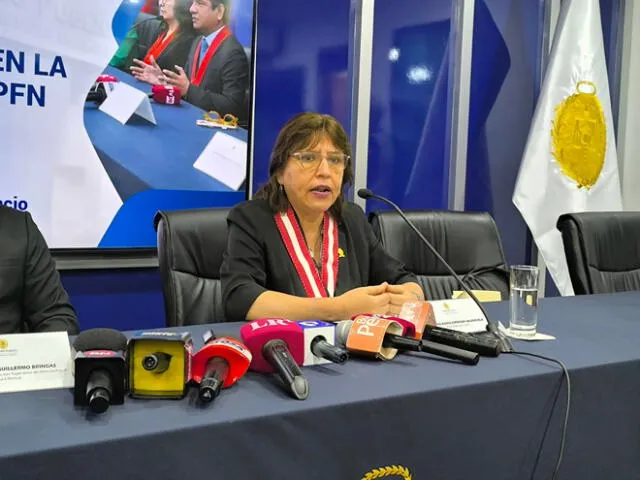 Fiscal de la Nación, Delia Espinoza, investiga a Dina Boluarte. Fiscal de la Nación, Delia Espinoza, investiga a Dina Boluarte.