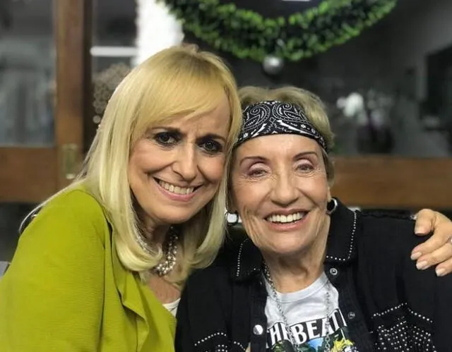  Mabel Duclós con Regina Alcóber. Foto: captura/América TV    