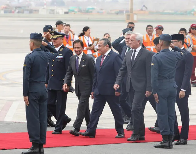  Llegada al grupo aéreo N. 8 del Sultán Brunei Darussalam: Haji Hassanal Bolkiah, en el marco por la cumbre APEC 2024. Fotos: Carlos Felix   