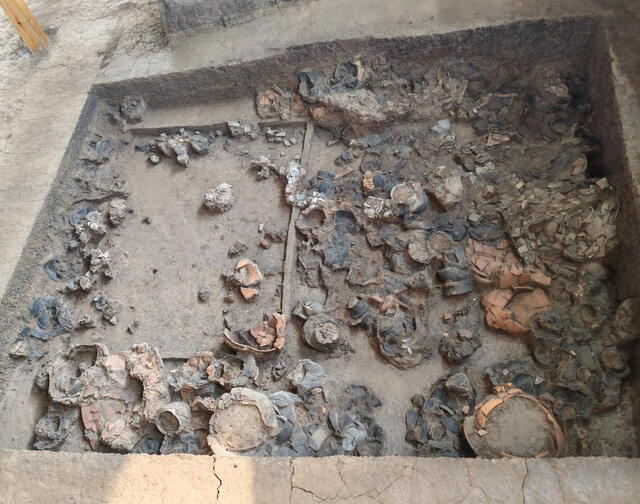 Con una superficie total de más de 17 metros cuadrados, se ha descubierto una tumba real de unos 5.000 años de antigüedad en unas ruinas de la provincia central china de Henan. Foto: Foto: @PDChina/Twitter   