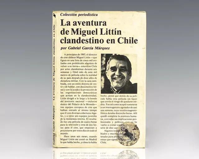 Primera edición del libro del premio Nobel, Gabriel García Márquez, Miguel Littin Clandestino en Chile. Foto: Raptis Rare Books