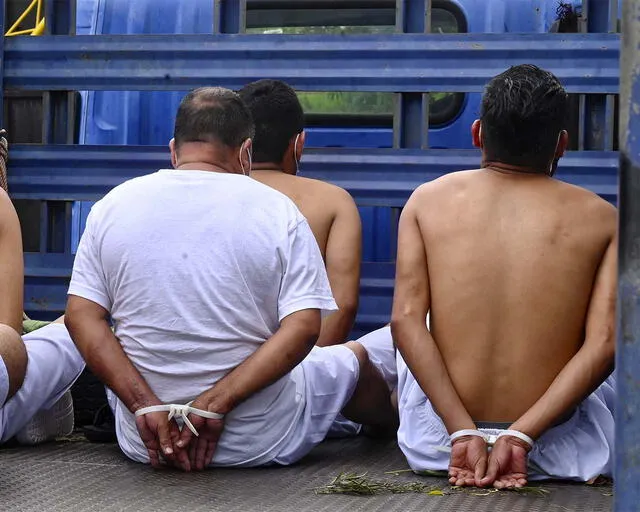 Human Right Watch (HRW) denunció que El Salvador cuenta con un "hacinamiento extremo" en el sistema penitenciario de su país. Foto: AFP   