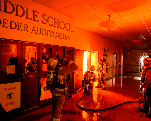  Así luce la escuela secundaria Eliot Arts Magnet. Foto: AFP   