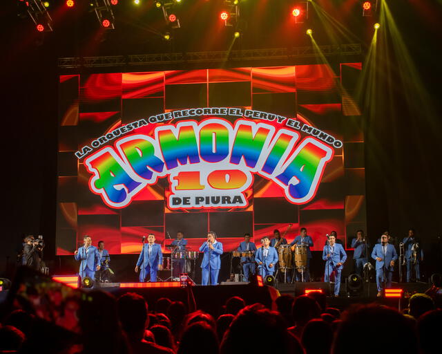 La orquesta Armonía 10 regresó a Lima tras una exitosa gira por Europa, brindando un emotivo reencuentro con su público en la explanada del Mall del Sur. Foto: difusión   
