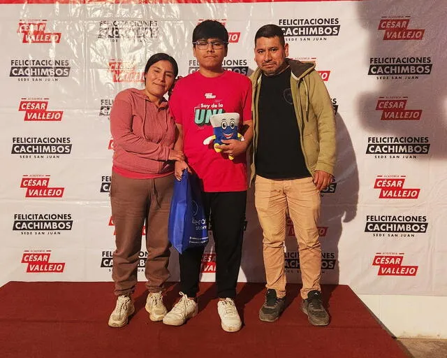  Josué Bolívar en la fiesta de cachimbos de la Academia César Vallejo. Foto: La República.   