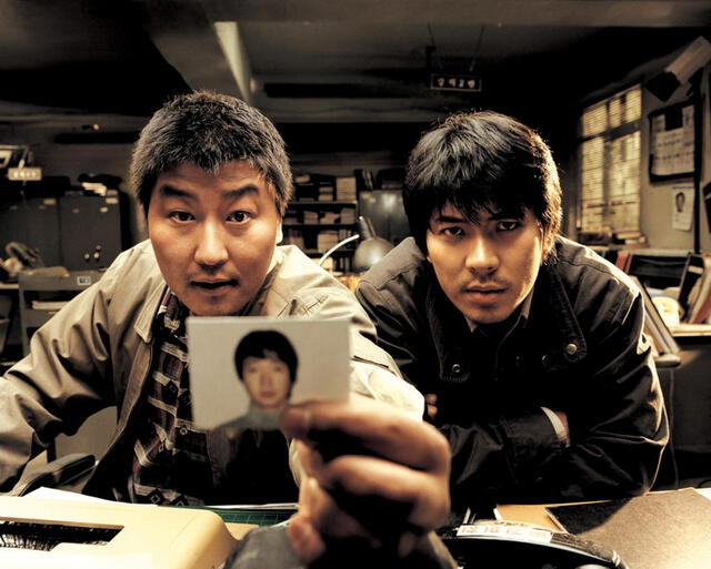 Memorias de un asesino se estrenó en el 2003. 16 años después, encontraron al culpable de los 10 asesinatos en Hwaseong. Foto: CJ Entertaiment Memorias de un asesino se estrenó en el 2003. 16 años después, encontraron al culpable de los 10 asesinatos en Hwaseong. Foto: CJ Entertaiment