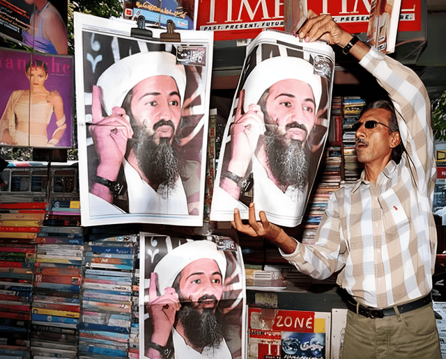  Imagen de Osama Bin Laden como portada de los diarios. Foto: CNN<br>  