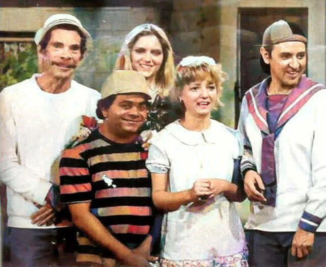 Ramón Valdés entre los personajes de Federrico. Fuente: Facebook Ramón Valdés entre los personajes de Federrico. Fuente: Facebook