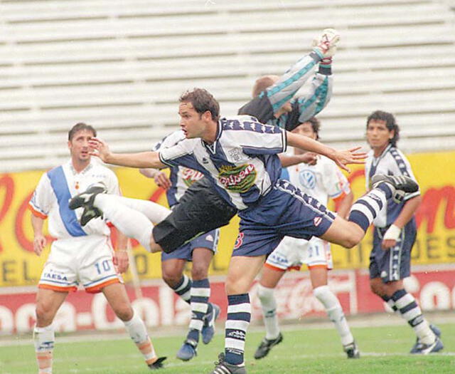 Víctor Hugo Marulanda jugó por Alianza Lima  aquella temporada. Hoy se desempeña con un cargo en la directiva del club.