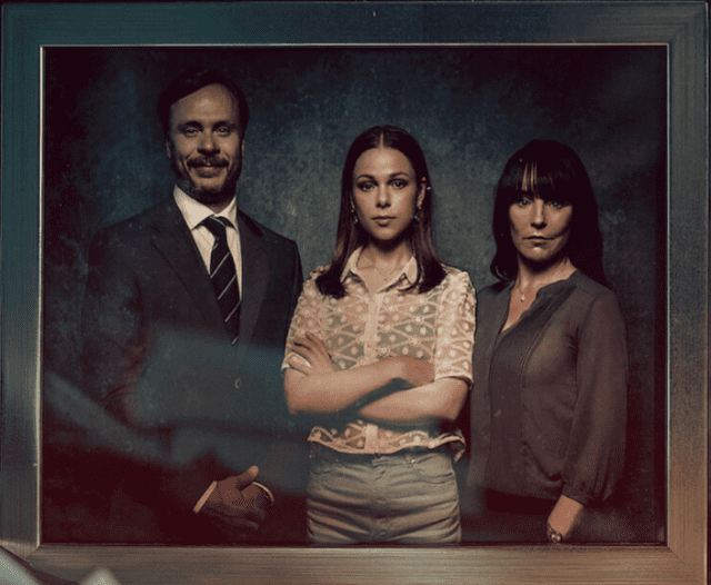 'Una familia normal' es protagonizada por Stella Sandell y sus padres, Adam y Ulrika Sandell. Foto: Netflix   