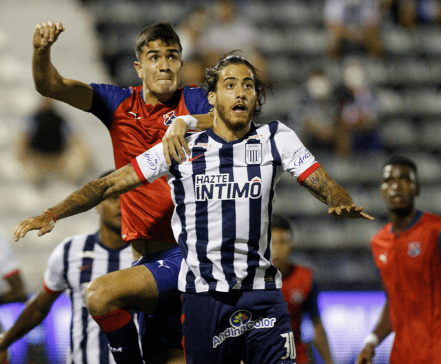 Beto Da Silva fue pifiado en la Noche Blanquiazul. Foto: GLR-Luis Jiménez