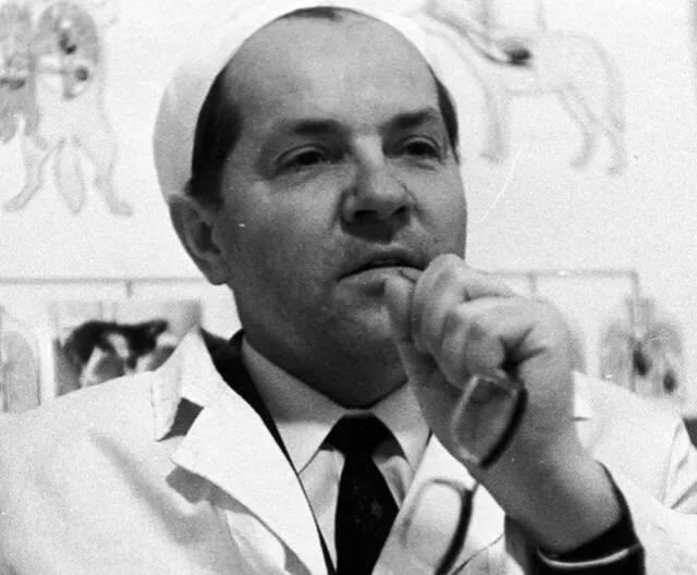 Vladímir Petrovich Demikhov fue un pionero en los trasplantes de órgano. Foto: LIFE Magazine Vladímir Petrovich Demikhov fue un pionero en los trasplantes de órgano. Foto: LIFE Magazine