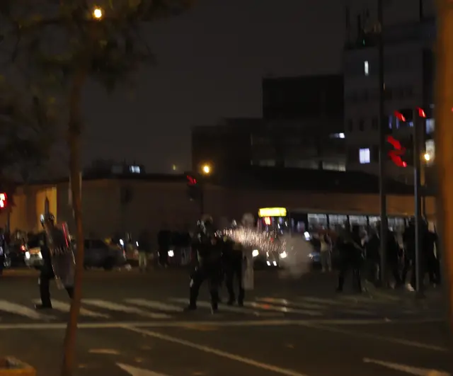 No solo fue vez. En distintas ocasiones, la PNP ha sido captada disparando contra los ciudadanos, a pesar de que en comunicados se excusan y dicen que solo "garantizar" la seguridad ciudadana. Foto: Sebastián Blanco/URPI-LR No solo fue vez. En distintas ocasiones, la PNP ha sido captada disparando contra los ciudadanos, a pesar de que en comunicados se excusan y dicen que solo "garantizar" la seguridad ciudadana. Foto: Sebastián Blanco/URPI-LR