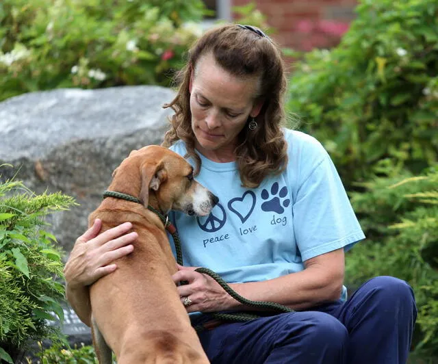 Courtney Proctor-Cross directora del refugio animal. (Foto: Herald-Dispatch)
