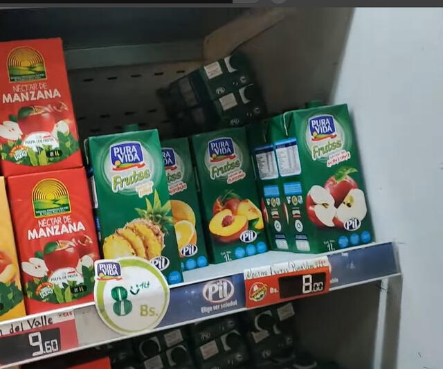  La marca que más destacó en el supermercado fue Gloria, con varios estantes llenos de sus productos Pura Vida y Pil. Foto: Daniel tuesta fiol.<br><br>    