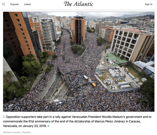 Imagen panorámica de la manifestación contra el Gobierno de Nicolás Maduro en enero de 2019. Foto: captura/The Atlantic/Adriana Loureiro/Reuters   