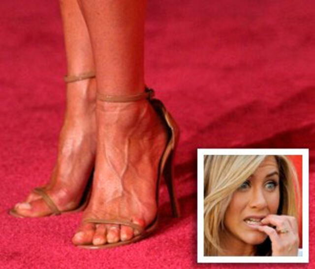 Jennifer Aniston no es mostrar mucho sus pies.