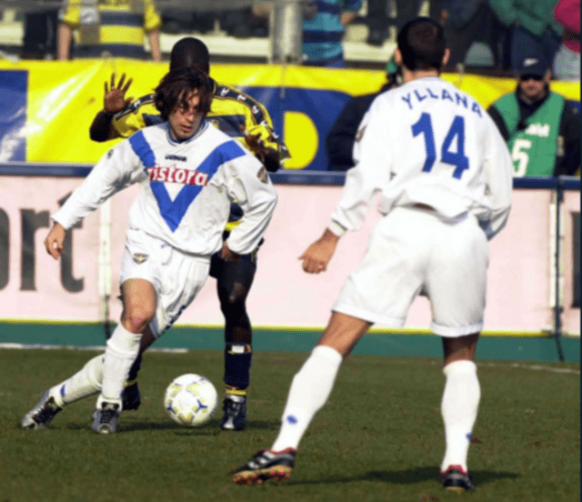 Pirlo debutó en el fútbol con la camiseta del Brescia. Foto: Getty Images.
