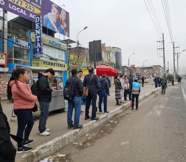 El paro de transportistas afectó a miles de pasajeros. Foto: La República   