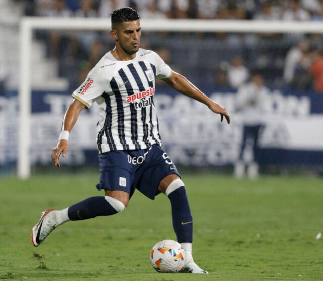 Carlos Zambrano llegó a Alianza Lima en el 2023 tras su paso por Boca Juniors de Argentina. Foto: Alianza Lima.   