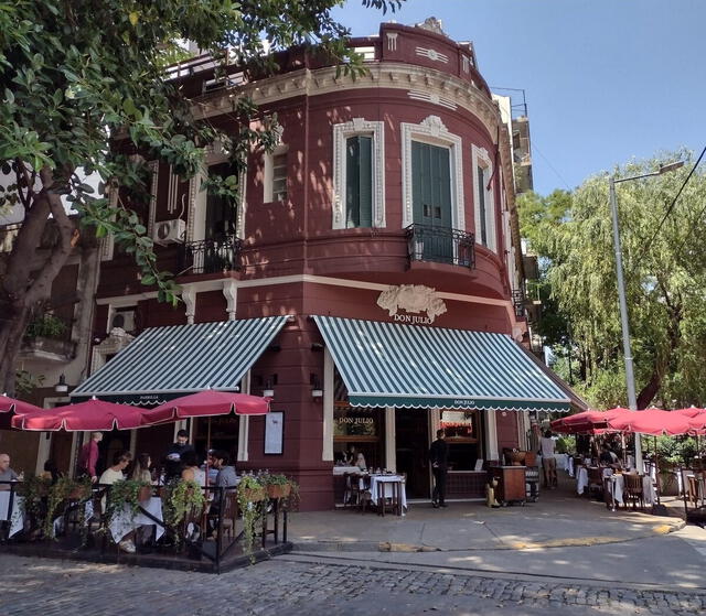 Exteriores del restaurante Don Julio, en la ciudad de Buenos Aires. Foto: Don Julio.   