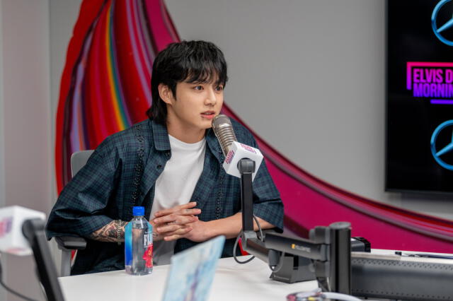 La entrevista de Jungkook de BTS en 'Elvis Duran and the morning show' fue pregrabada el lunes 17 de julio.