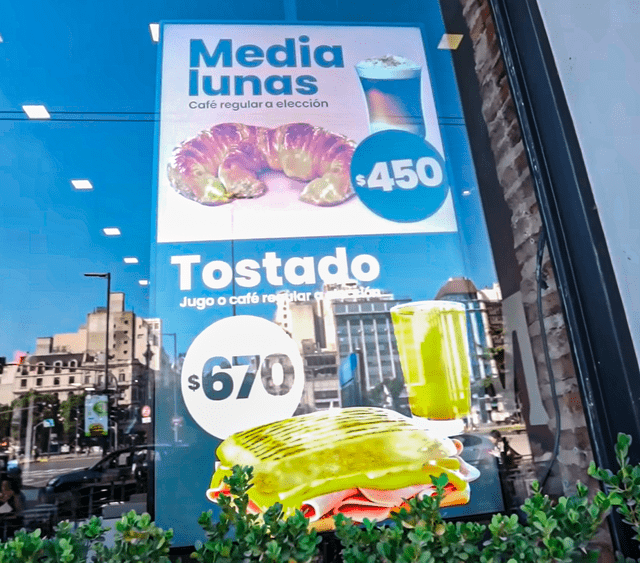 Un desayuno en una cadena grande puede costar menos de S/5. Foto: captura de YouTube/Tío Lenguado y Descocaos   