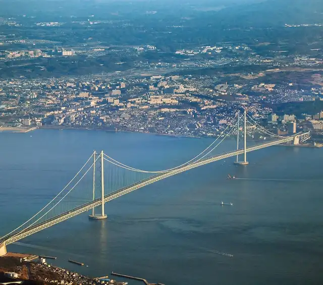 Este tiene el vano central más grande del mundo. Foto: Issuu.   