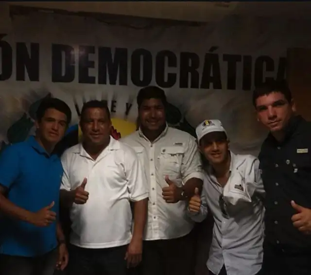 Alfredo Díaz (segundo, de izquierda a derecha) fue un militante activo en Acción Democrática. Alfredo Díaz (segundo, de izquierda a derecha) fue un militante activo en Acción Democrática.