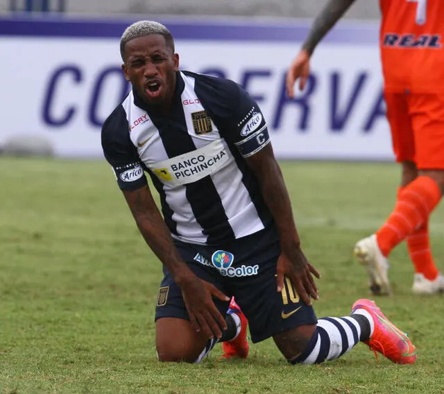 Jefferson Farfán disputó seis partidos con Alianza Lima en la presente temporada. Foto: Liga de Fútbol Profesional