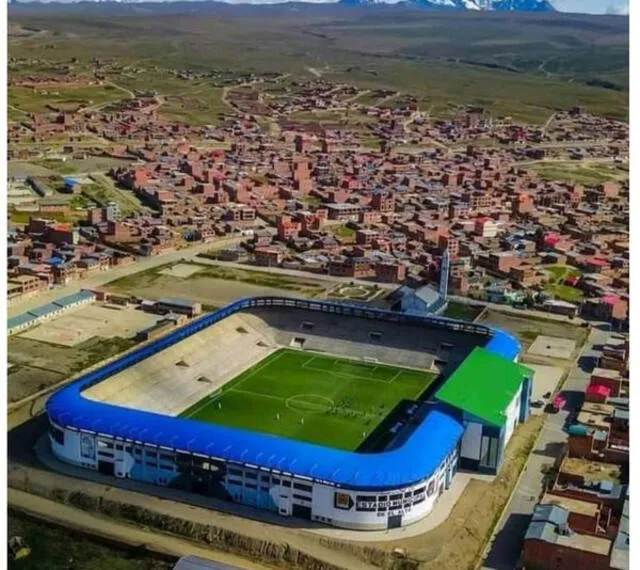  Estadio Municipal de El Alto tiene una altitud de 4150 m.s.n.m. Foto: Wikipedia   