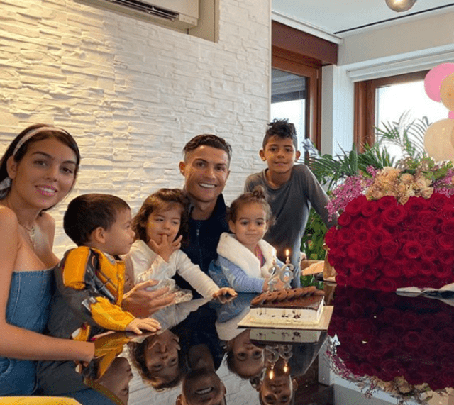 La familia de Cristiano Ronaldo y Georgina Rodríguez.