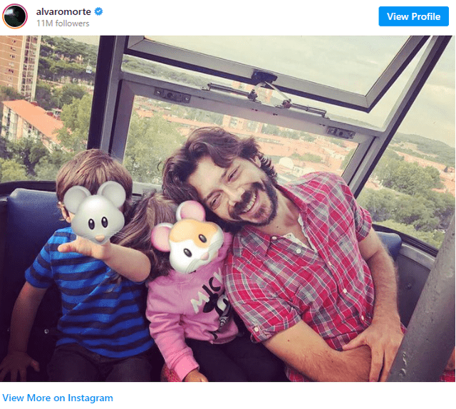 El profesor es padre de dos pequeños. Foto: captura Instagram