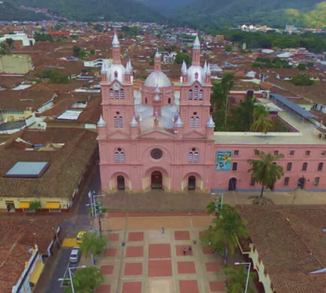 Basílica del Señor de los Milagros de Buga | Semana Santa Colombia