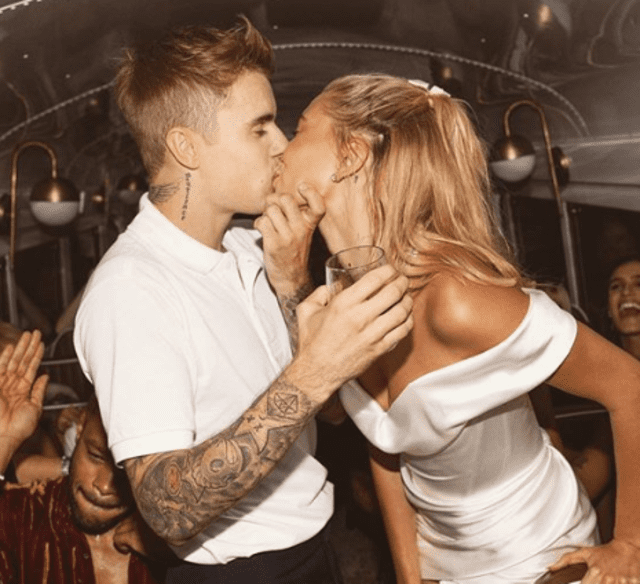 Hailey Baldwin y Justin Bieber se casaron por religioso en septiembre de 2019.