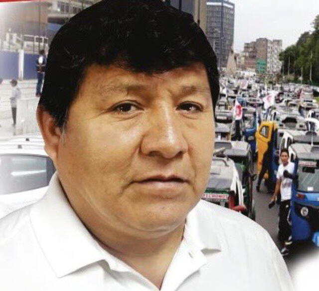 Óscar Juárez es el presidente del Fechomot, asociación que reclama a las municipalidades las facilidades que dan a ciertas empresas para el servicio de mototaxis. Foto: Twitter Marco Arana.