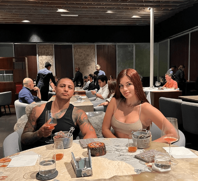 Jonathan Maicelo y Samantha Batallanos en el restaurante Central. Foto: Instagram/@jonathan_maicelo 