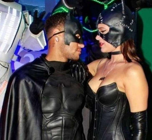 Neymar se disfrazó de Batman y Bruna Marquezine de Batwoman. Foto: Instagram