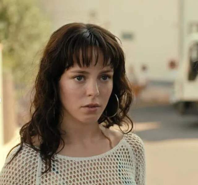  Tijan Marei como Valeria Funke    