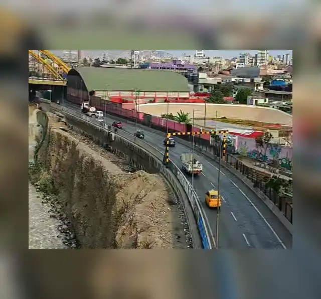  Vehículos transitan con normalidad en la Vía Expresa Línea Amarilla. Foto: Lima Expresa   