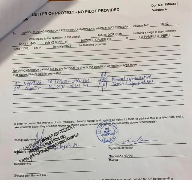 "No se realizó ninguna operación de buceo por parte de la terminal para verificar el estado de la manguera de carga flotante que provocó el derrame se petróleo en el agua del mar".