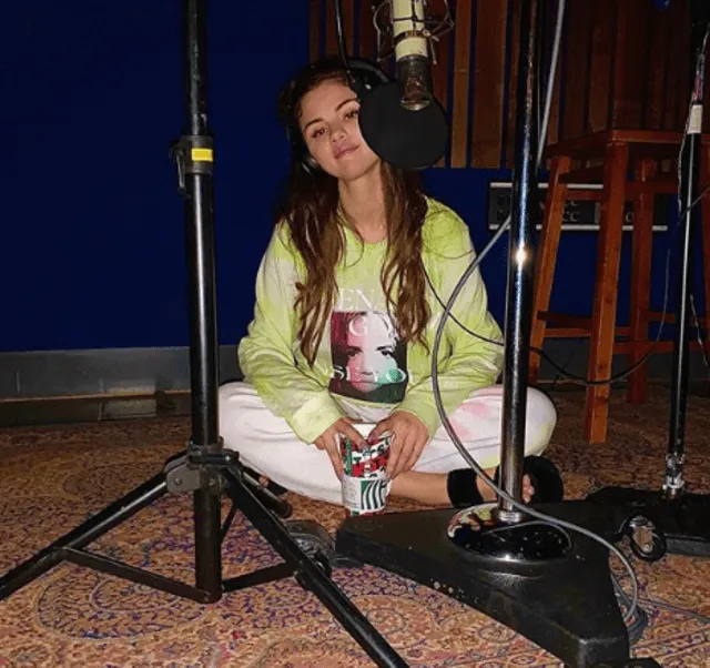 A Selena Gomez le hubiera gustado escribir "Hello".