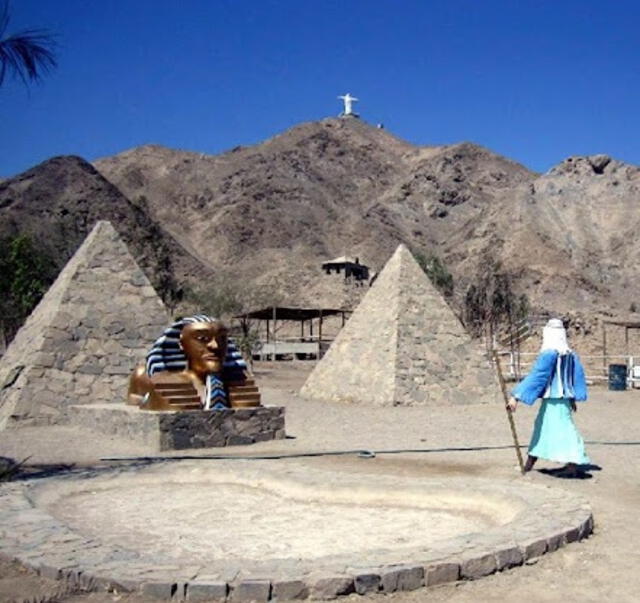  Las Pirámides de Egipto en el Parque Zonal Chavín de Huántar. Foto: Blogspot   