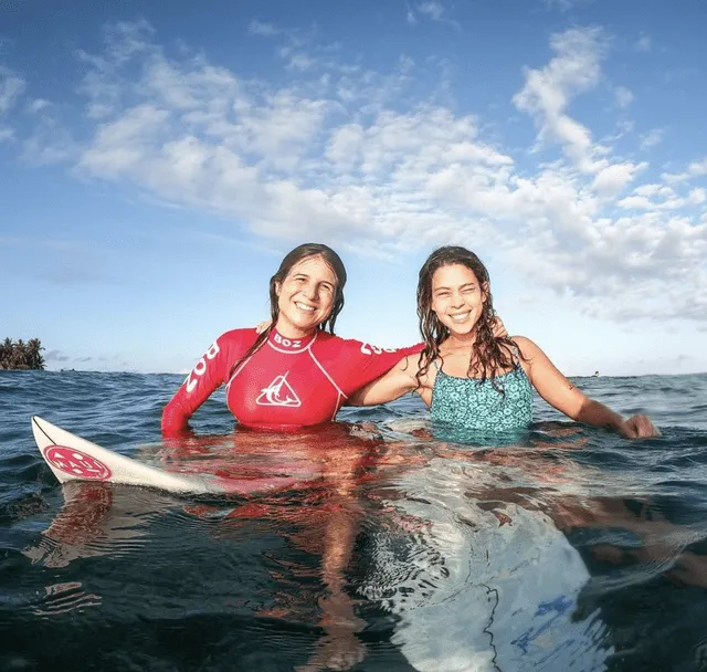 La pareja tiene la misma pasión por el surf. Foto: Sofía Mulanovich/Instagram