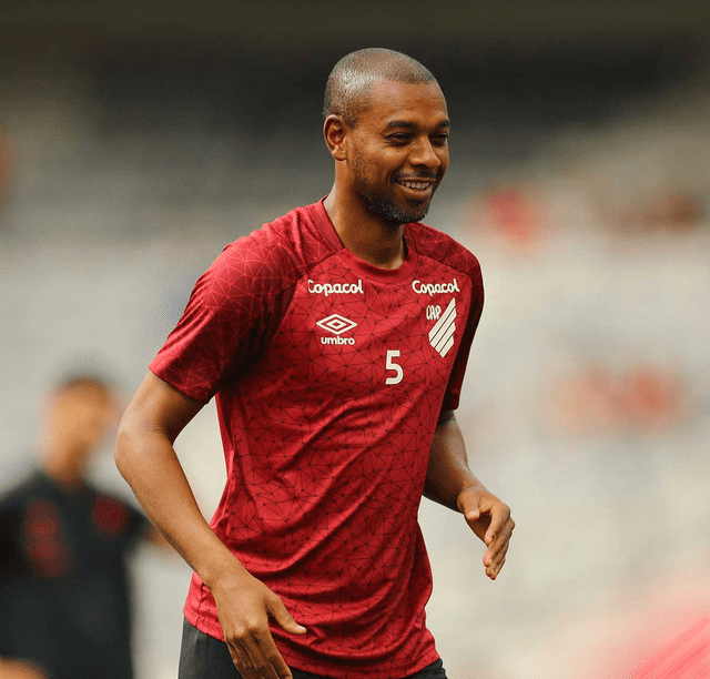  Fernandinho, jugador de Paranaense. Foto: twitter Athletico Paranaense   