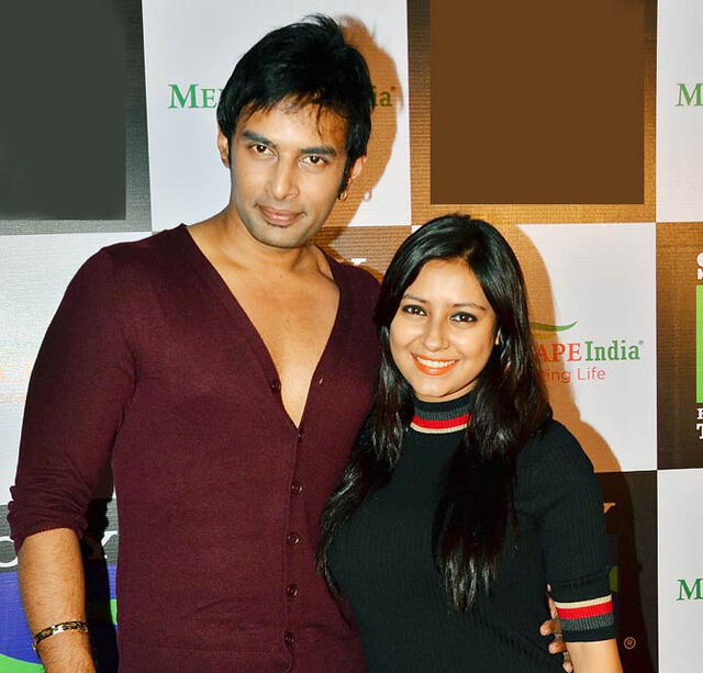 Pratyusha Banerjee con su novio Rahul Raj Singhy. Crédito: Instagram