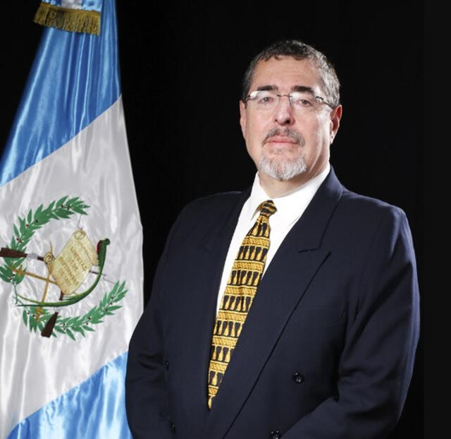 Arévalo no figuraba en las encuestas electorales, pero comenzó ganando durante el conteo de votos en Guatemala. Foto: Congreso de la República    
