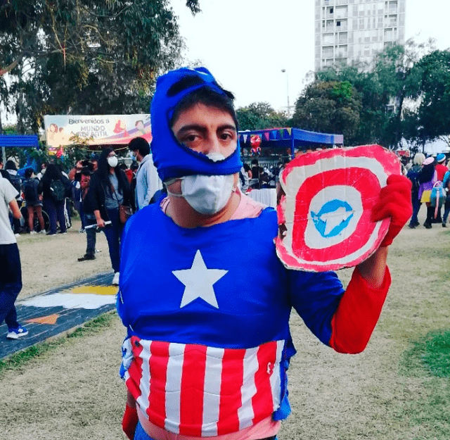Poliotaku participó en un evento recientemente mostrando su taje de Capitán América. Foto: Masgamers