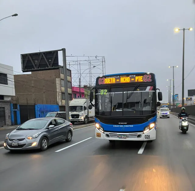 Pocos vehículos por paro de transportistas